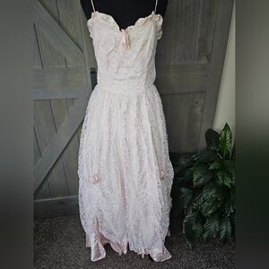 Elegant Pink Lace Dress